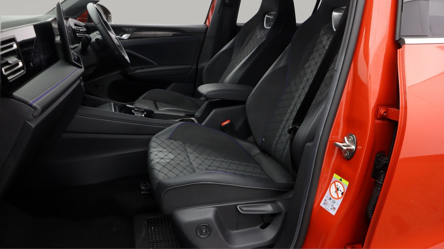 Used Volkswagen Tiguan 2024 for sale - 77803331: Photo 14