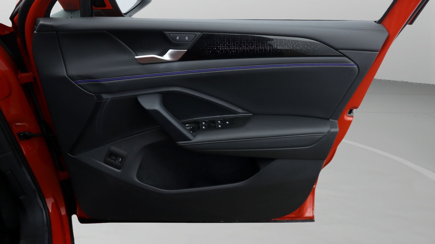 Used Volkswagen Tiguan 2024 for sale - 77803331: Photo 15