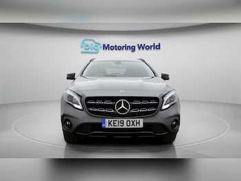 Used Mercedes-Benz GLA 2019 for sale - 79447284: Photo
