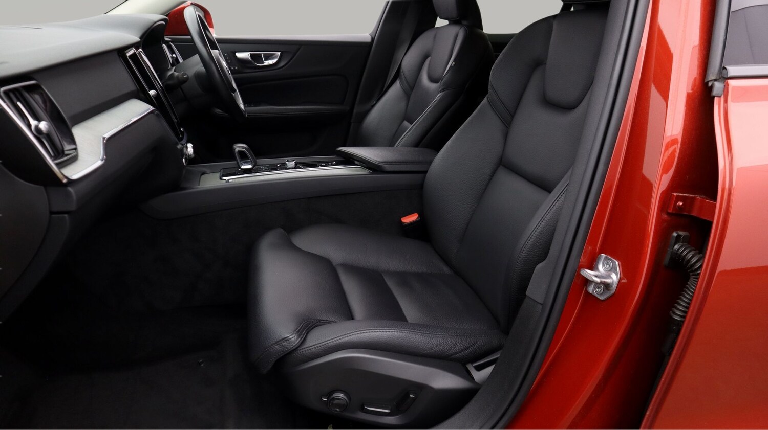 Used Volvo V60 2021 for sale - 78171662: Photo 14