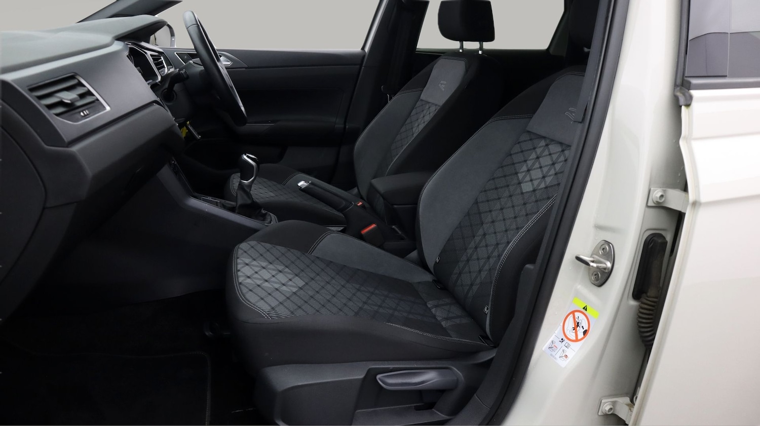 Used Volkswagen Polo 2022 for sale - 77651617: Photo 14