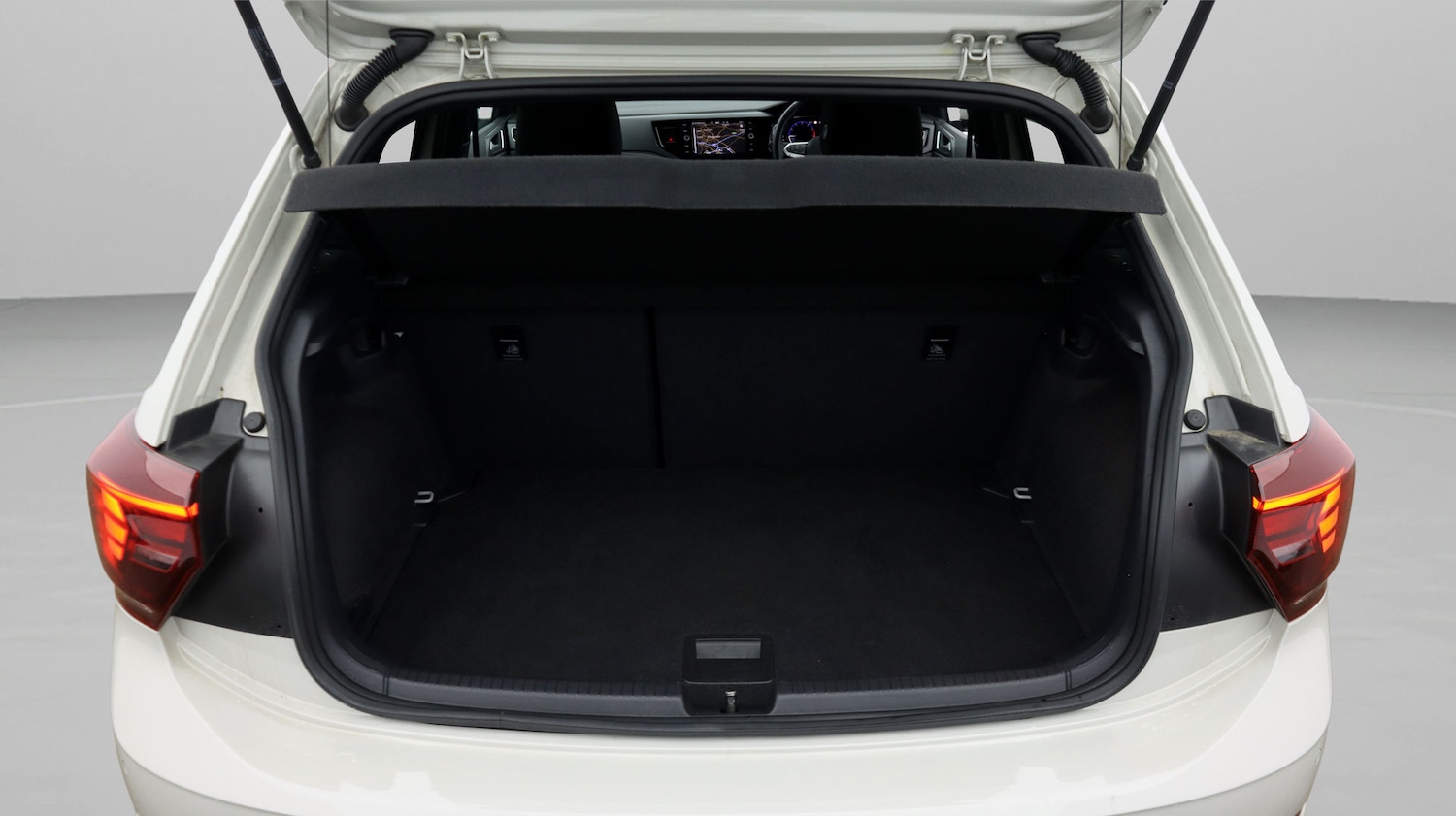 Used Volkswagen Polo 2022 for sale - 77651617: Photo 17