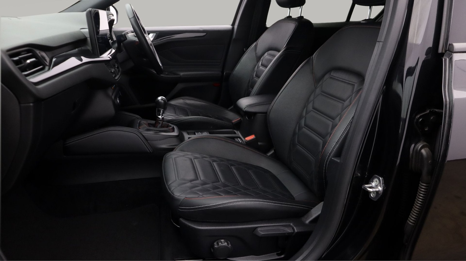 Used Ford Focus 2022 for sale - 77763276: Photo 14