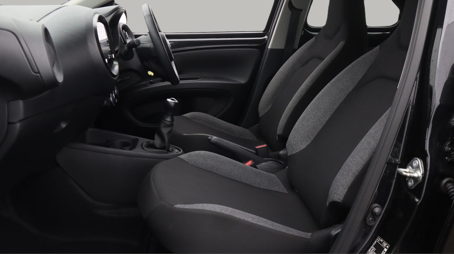 Used Toyota Aygo X 2023 for sale - 76499077: Photo 15