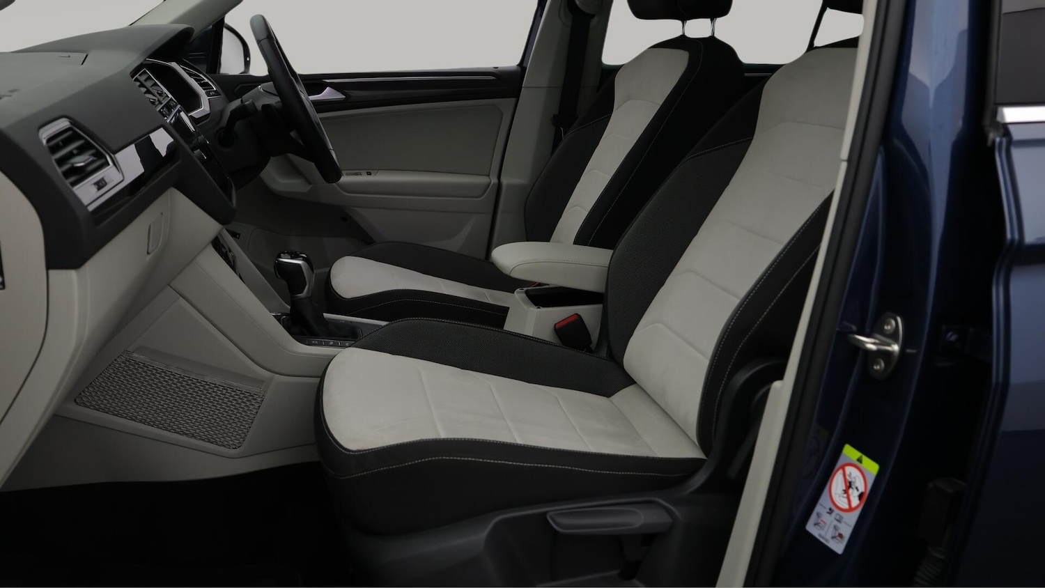 Used Volkswagen Tiguan 2021 for sale - 76001914: Photo 15