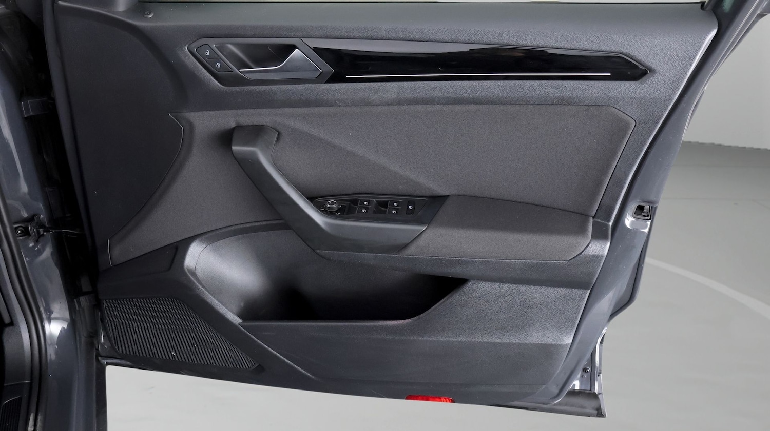 Used Volkswagen T-Roc 2022 for sale - 77540577: Photo 14