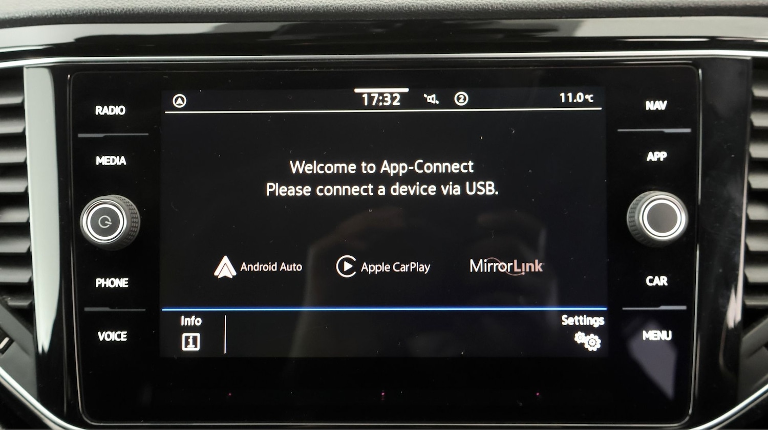 Used Volkswagen T-Roc 2022 for sale - 77540577: Photo 22