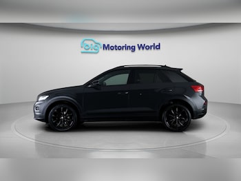 Used Volkswagen T-Roc 2022 for sale - 77540577: Photo