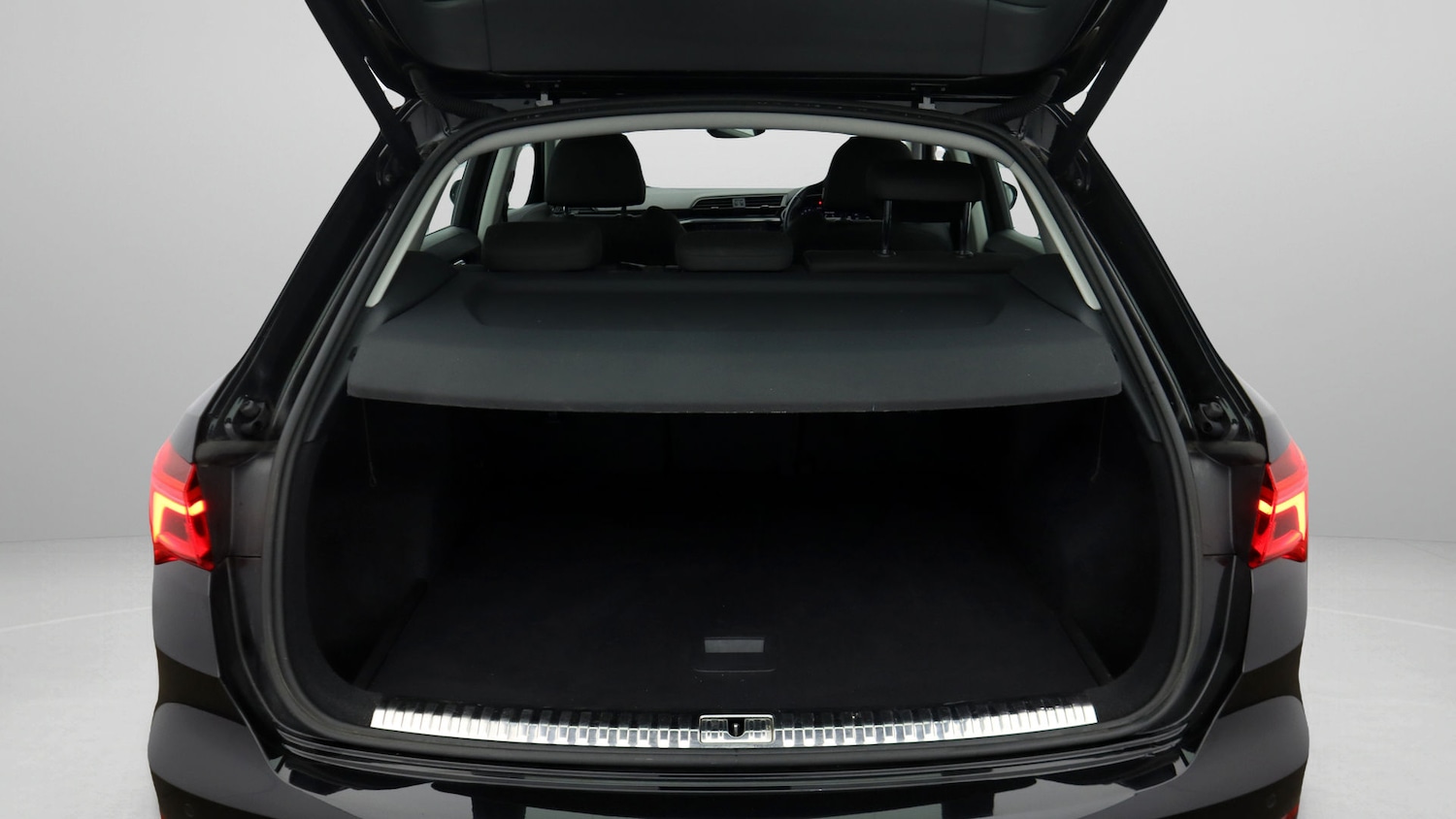 Used Audi Q3 2019 for sale - 77379391: Photo 17