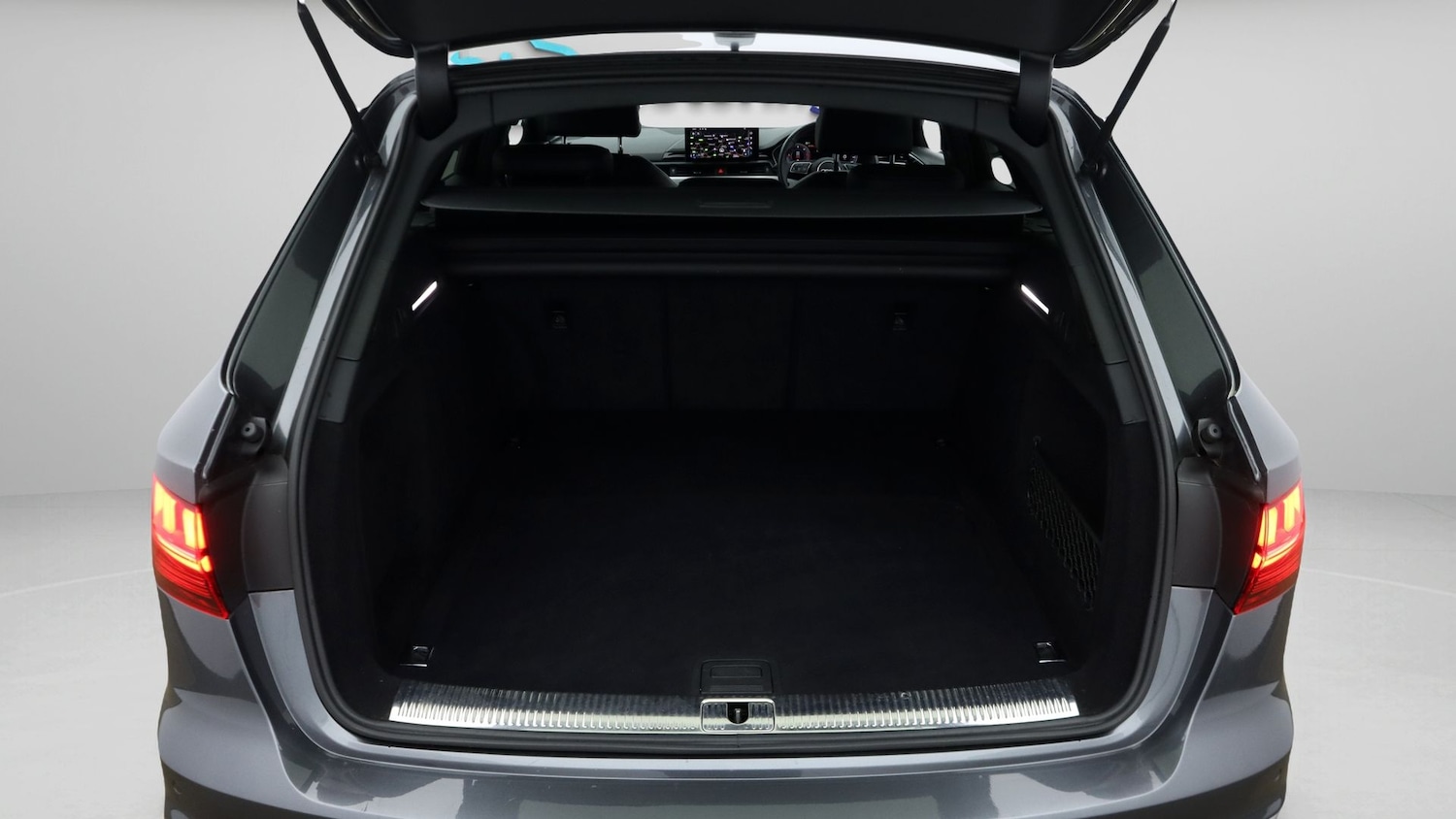 Used Audi A4 Avant 2020 for sale - 78018686: Photo 17