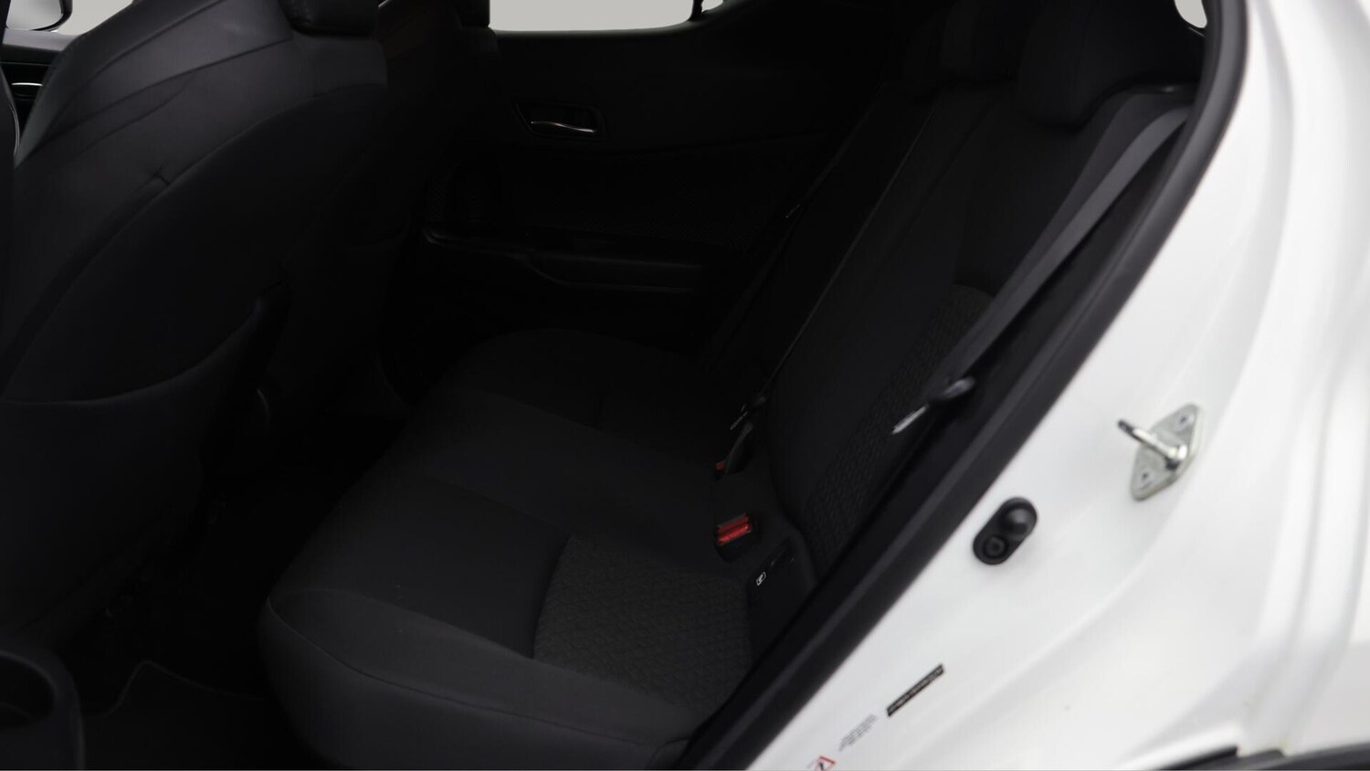 Used Toyota C-HR 2023 for sale - 76166386: Photo 17