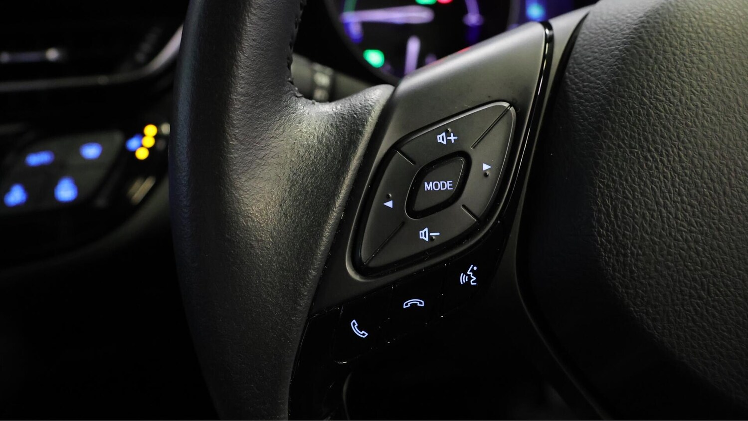 Used Toyota C-HR 2023 for sale - 76166386: Photo 23