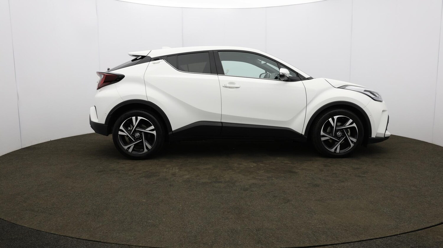 Used Toyota C-HR 2023 for sale - 76166386: Photo 55