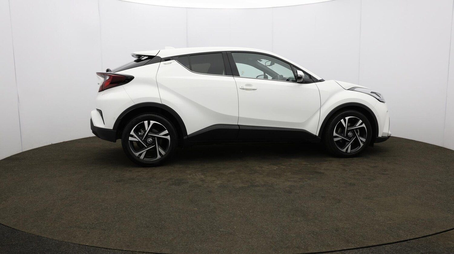 Used Toyota C-HR 2023 for sale - 76166386: Photo 56