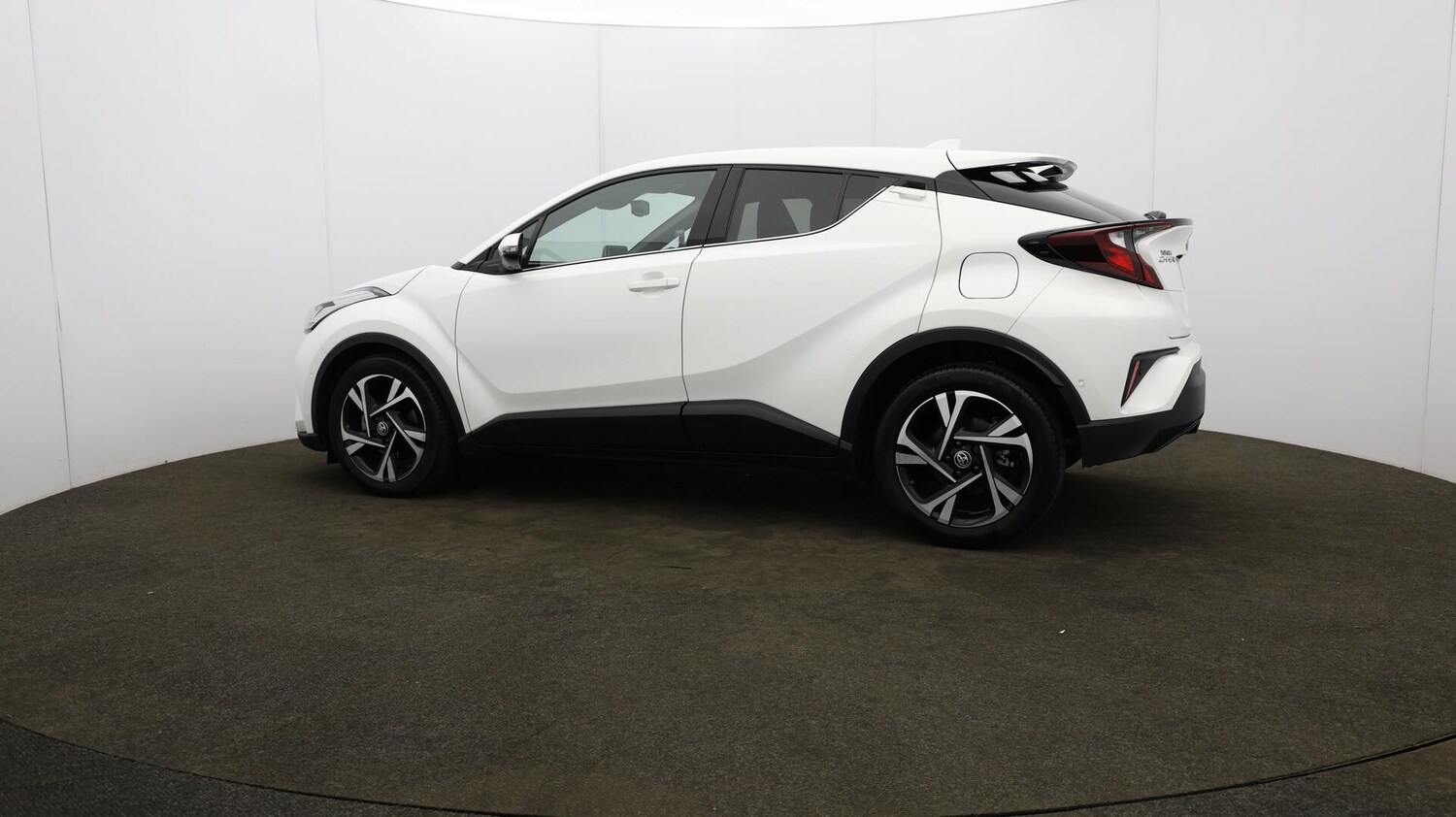 Used Toyota C-HR 2023 for sale - 76166386: Photo 70