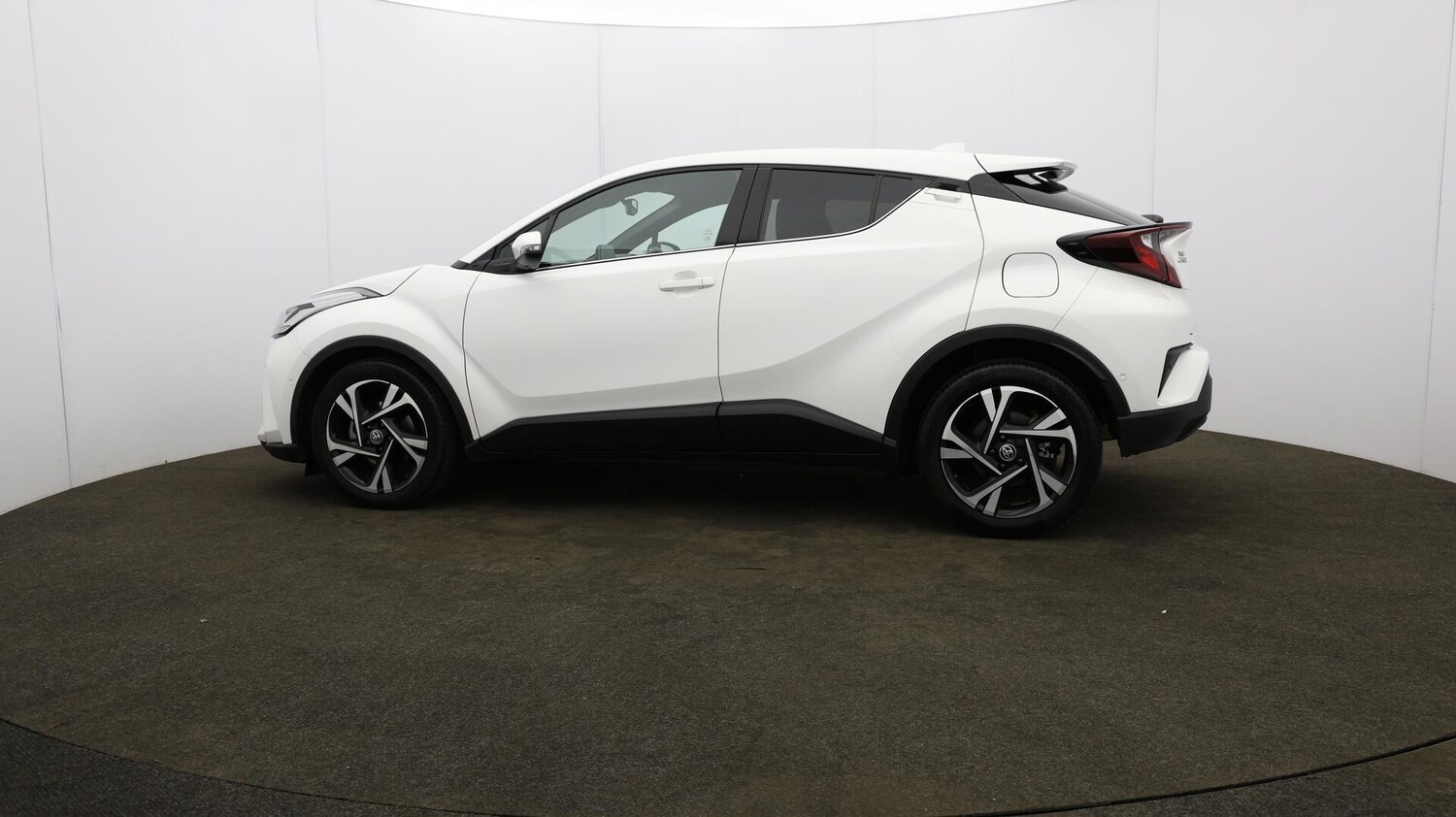 Used Toyota C-HR 2023 for sale - 76166386: Photo 71