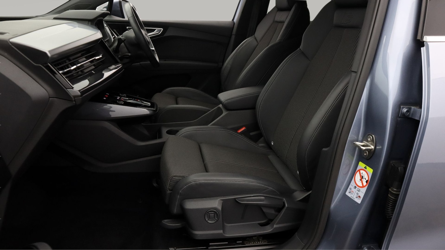 Used Audi Q4 e-tron 2023 for sale - 77746134: Photo 14