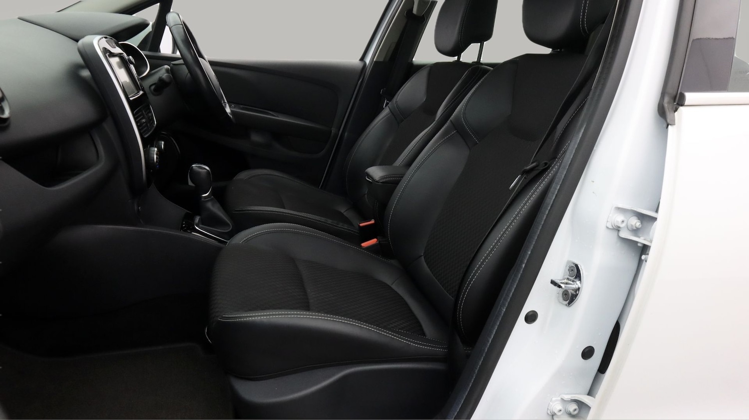 Used Renault Clio 2017 for sale - 78071067: Photo 14