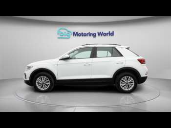 Used Volkswagen T-Roc 2023 for sale - 74081439: Photo