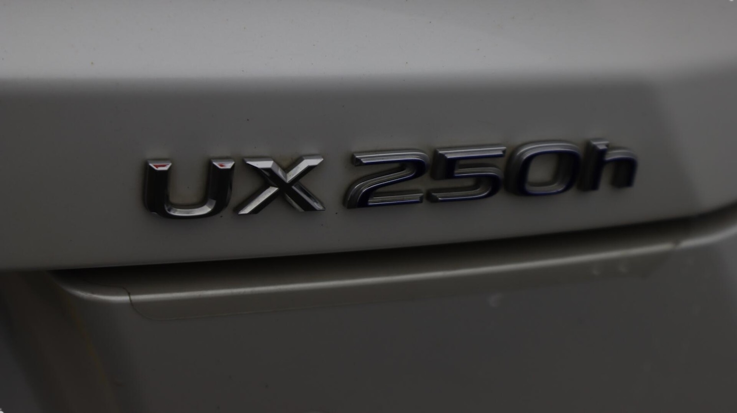 Used Lexus UX 2022 for sale - 76607619: Photo 22