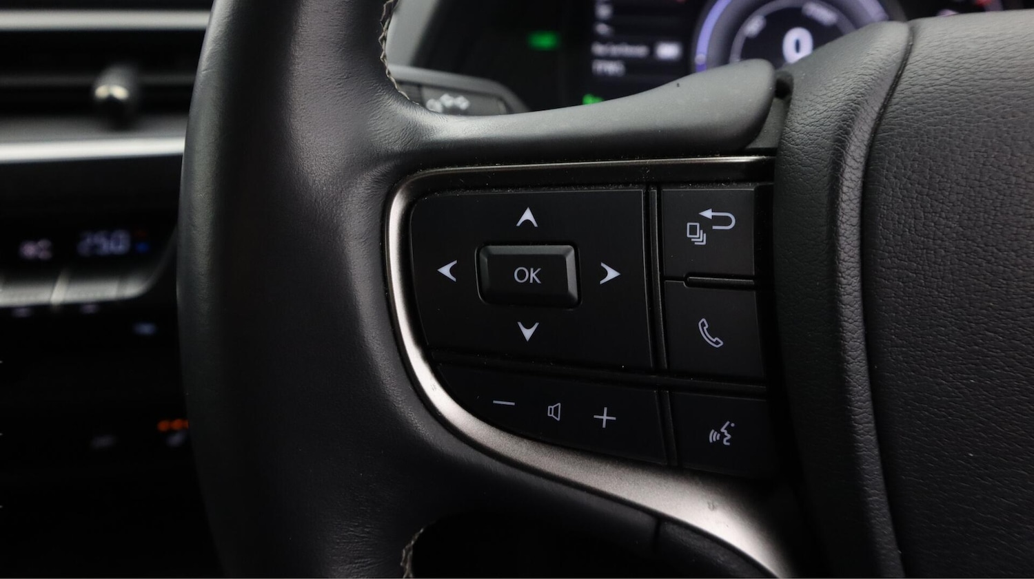 Used Lexus UX 2022 for sale - 76607619: Photo 23