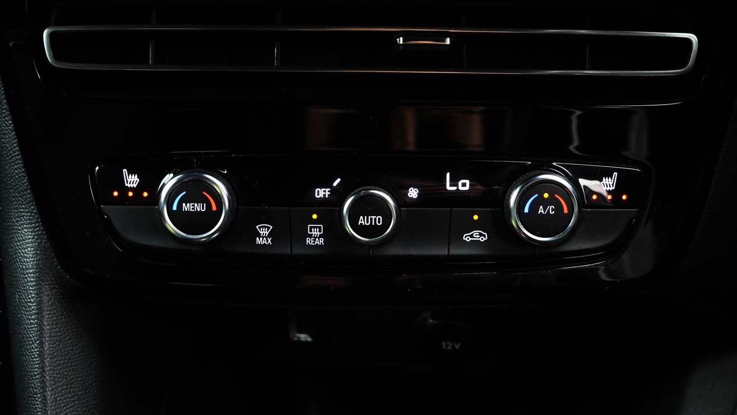 Used Vauxhall Mokka Electric 2022 for sale - 76825769: Photo 12