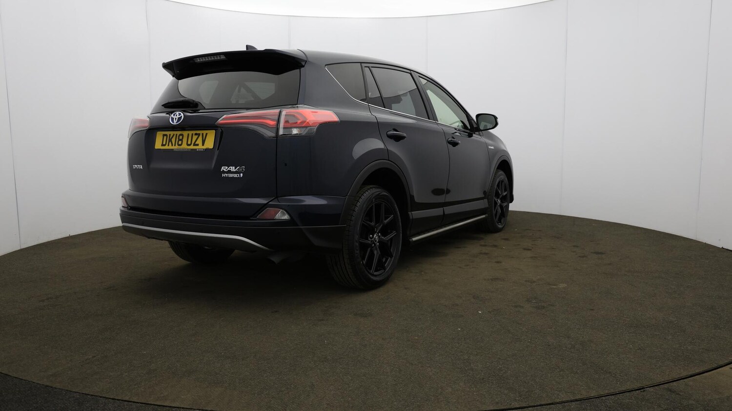 Used Toyota RAV4 2018 for sale - 76059329: Photo 64