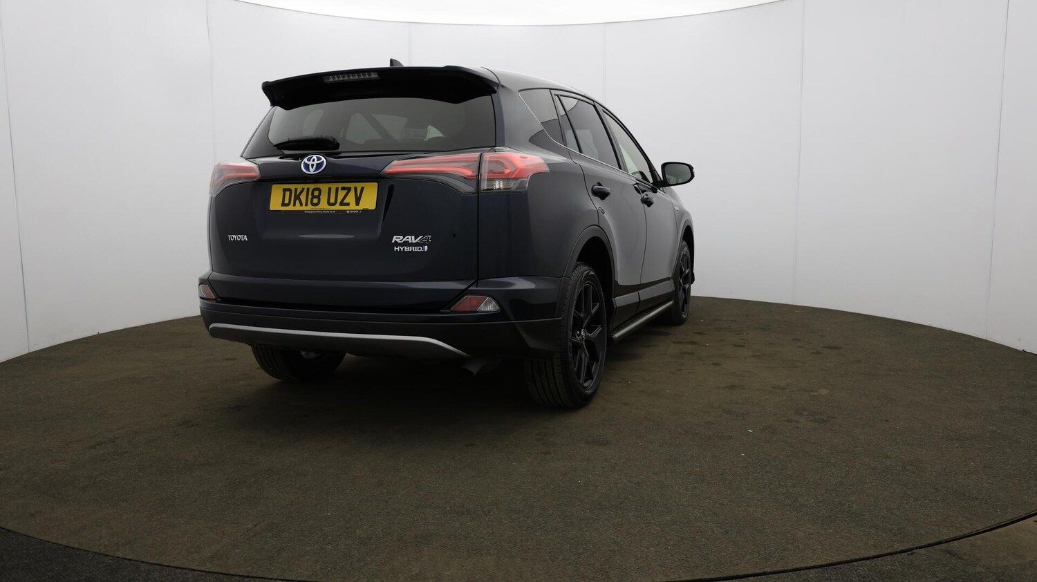 Used Toyota RAV4 2018 for sale - 76059329: Photo 65