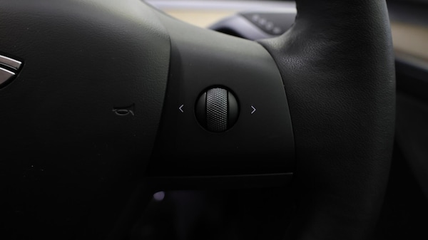 Used Tesla Model Y 2022 for sale - 76282925: Photo 25