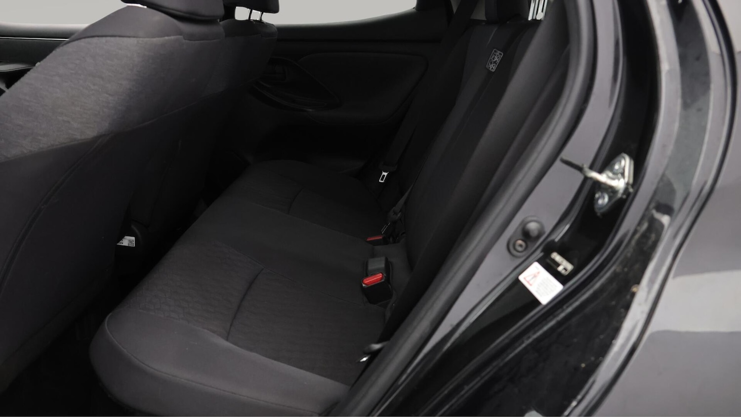 Used Toyota Yaris 2022 for sale - 76440882: Photo 17