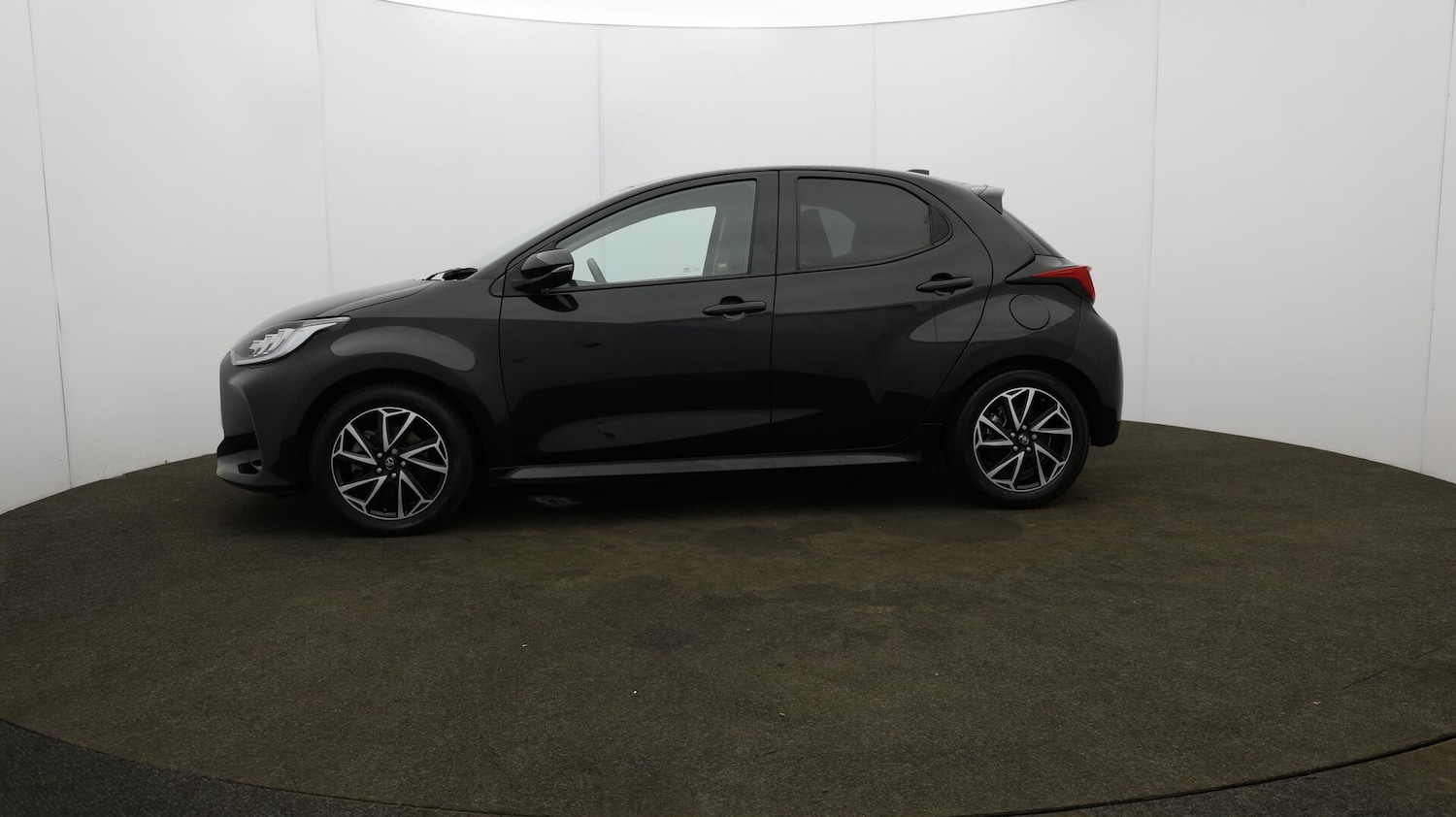 Used Toyota Yaris 2022 for sale - 76440882: Photo 73