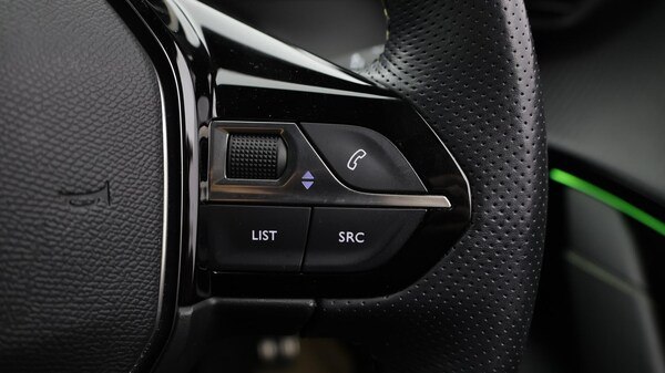 Used Peugeot E-208 2021 for sale - 76084088: Photo 25