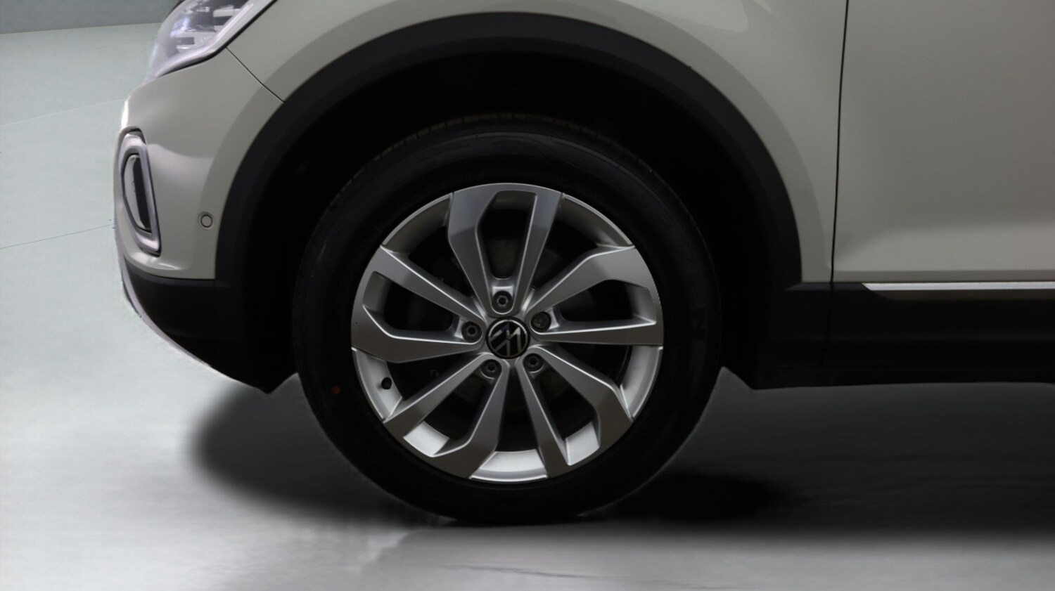 Used Volkswagen T-Roc 2023 for sale - 77461925: Photo 18