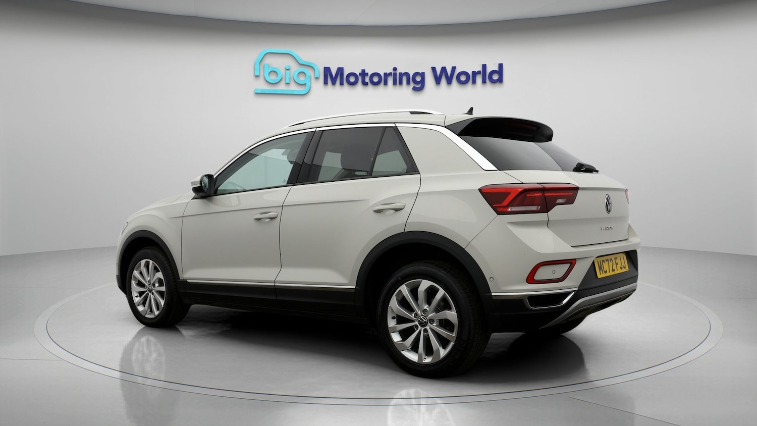 Used Volkswagen T-Roc 2023 for sale - 77461925: Photo 5