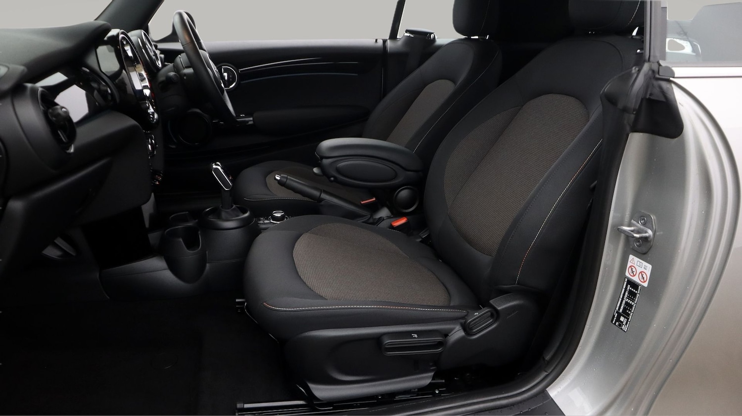 Used MINI Convertible 2023 for sale - 77901401: Photo 14