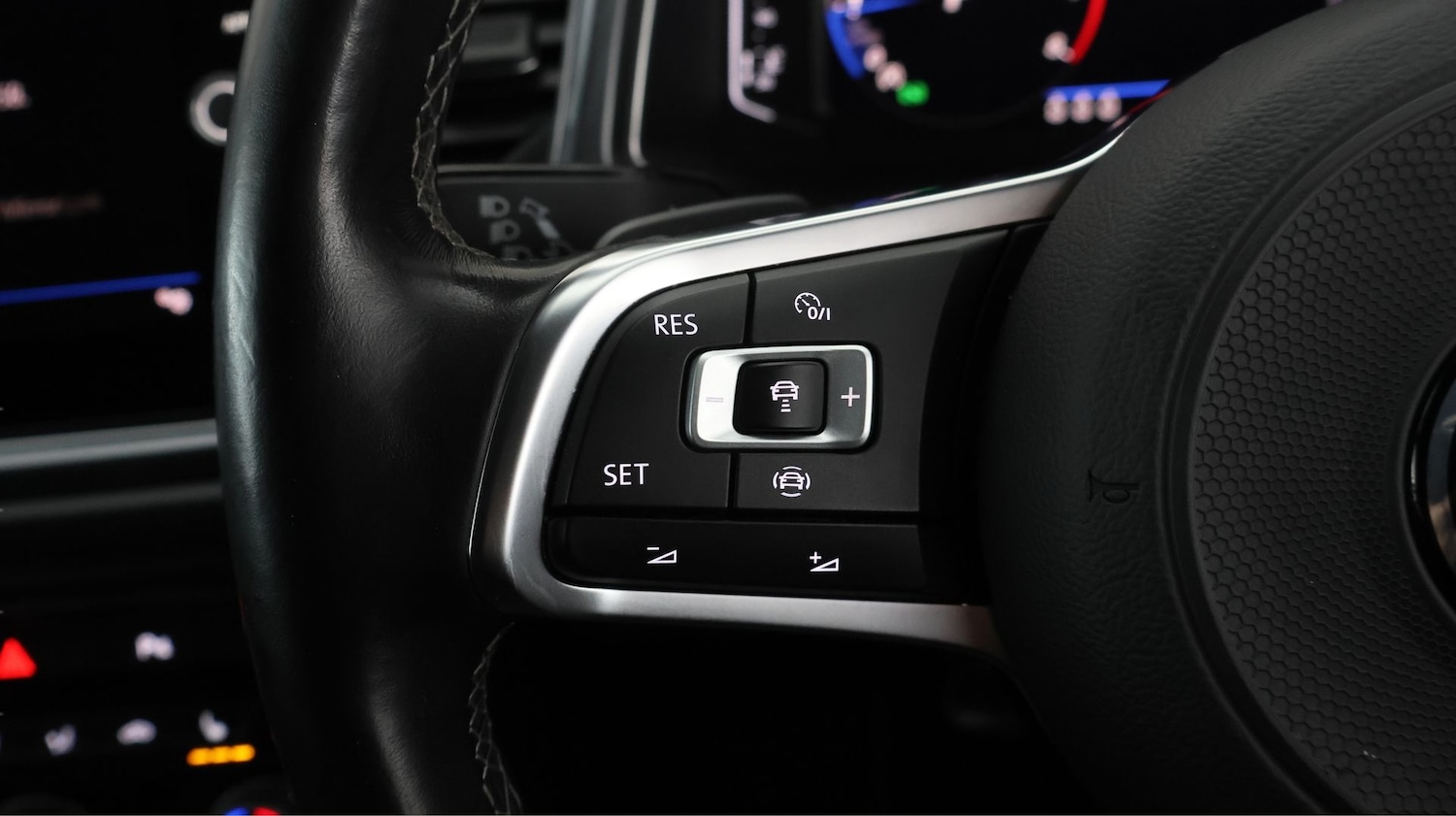 Used Volkswagen T-Roc 2021 for sale - 77543412: Photo 22