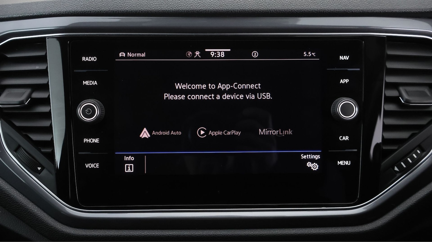 Used Volkswagen T-Roc 2021 for sale - 77543412: Photo 25