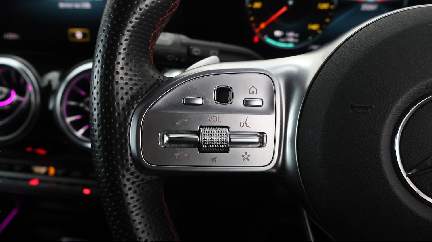 Used Mercedes-Benz EQB 2023 for sale - 77678982: Photo 25