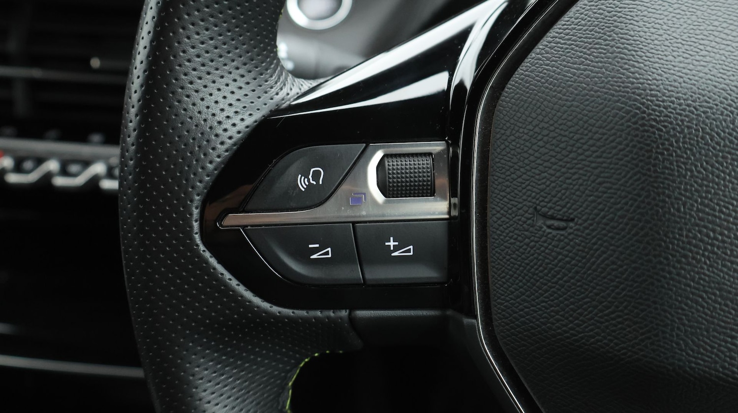 Used Peugeot 2008 for sale - 77349775: Photo 24