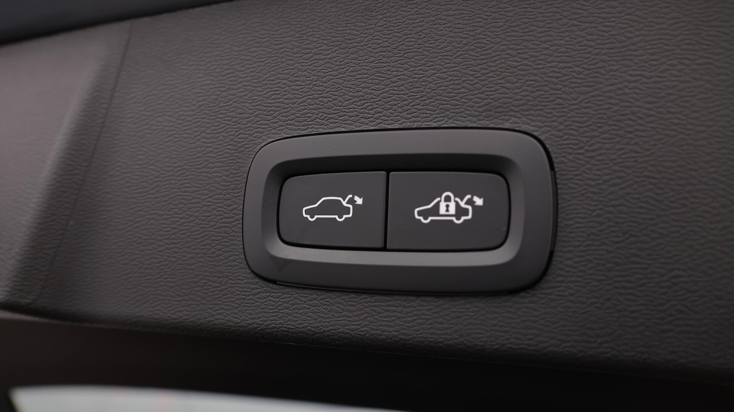 Used Volvo XC40 2022 for sale - 76135937: Photo 25