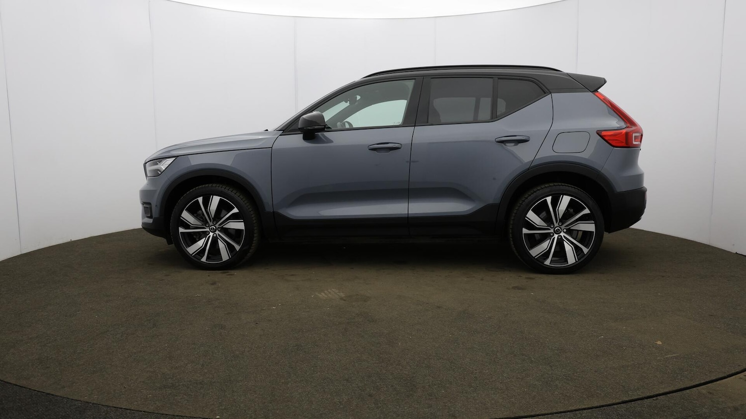 Used Volvo XC40 2022 for sale - 76135937: Photo 76