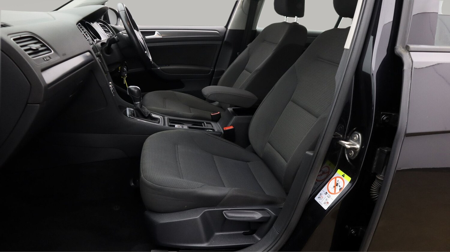 Used Volkswagen Golf 2018 for sale - 78038734: Photo 14