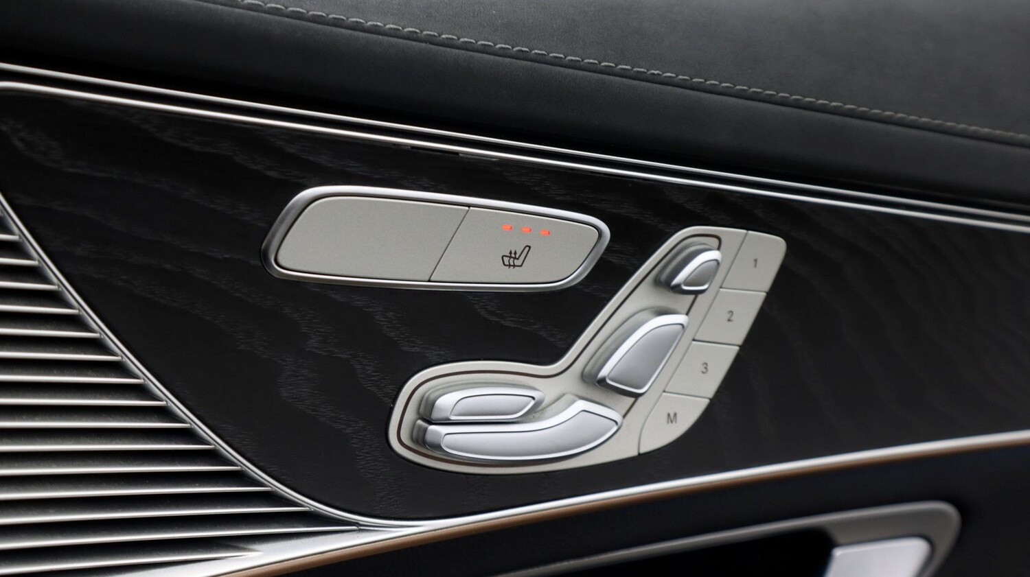 Used Mercedes-Benz EQC 2023 for sale - 77453608: Photo 23