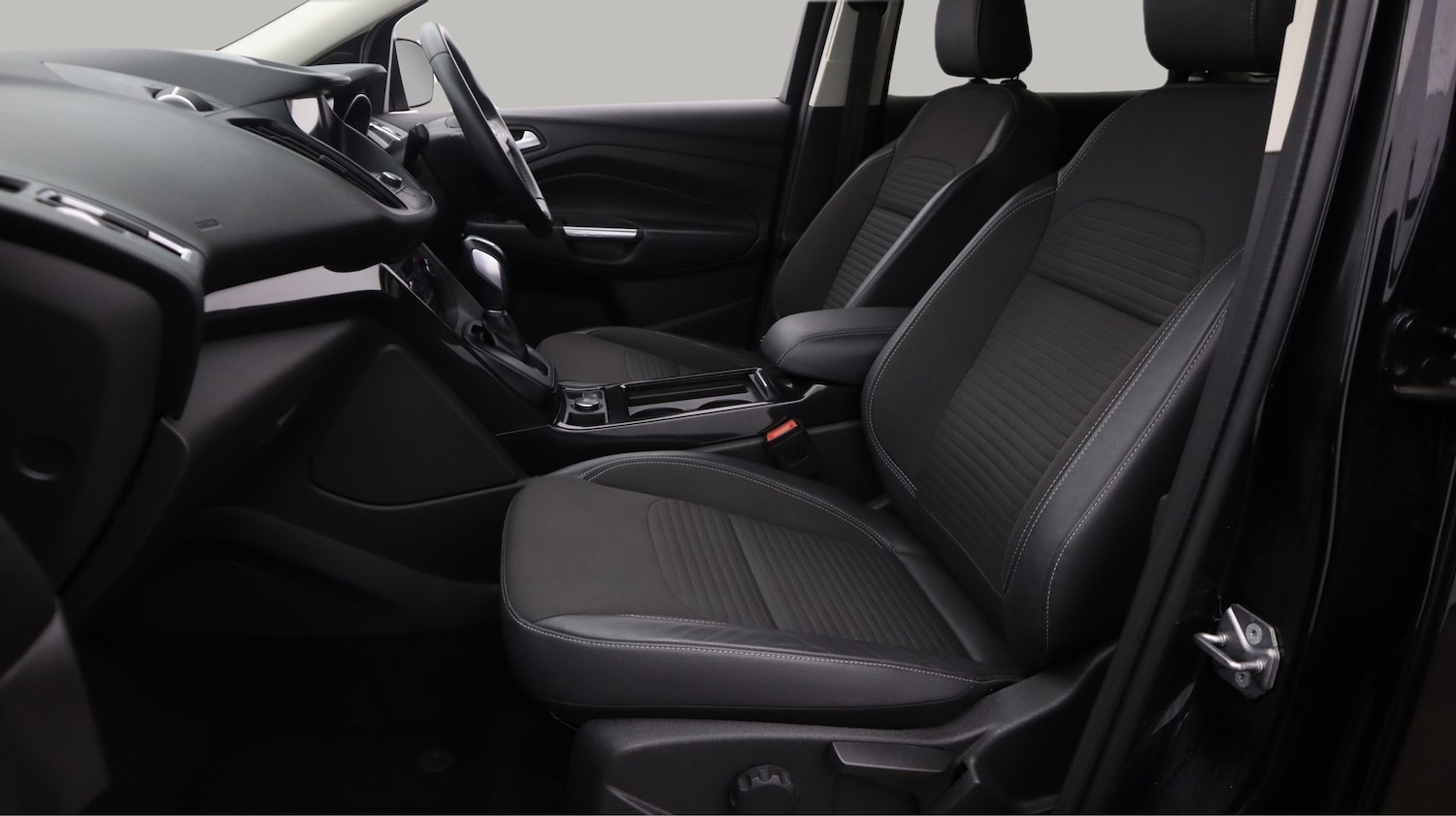 Used Ford Kuga 2019 for sale - 77342861: Photo 14