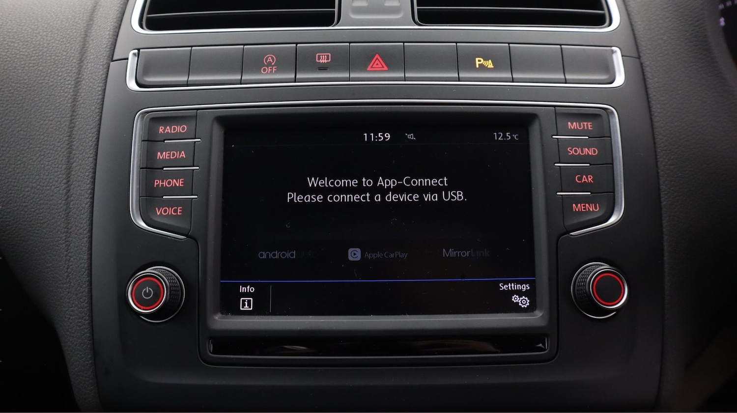 Used Volkswagen Polo 2017 for sale - 77230767: Photo 23