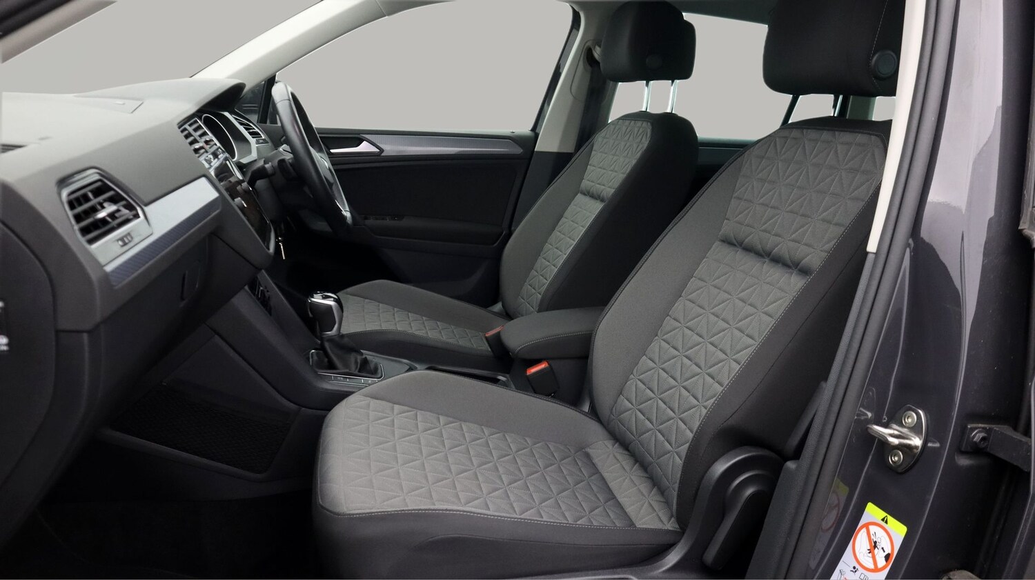 Used Volkswagen Tiguan 2022 for sale - 77721021: Photo 14