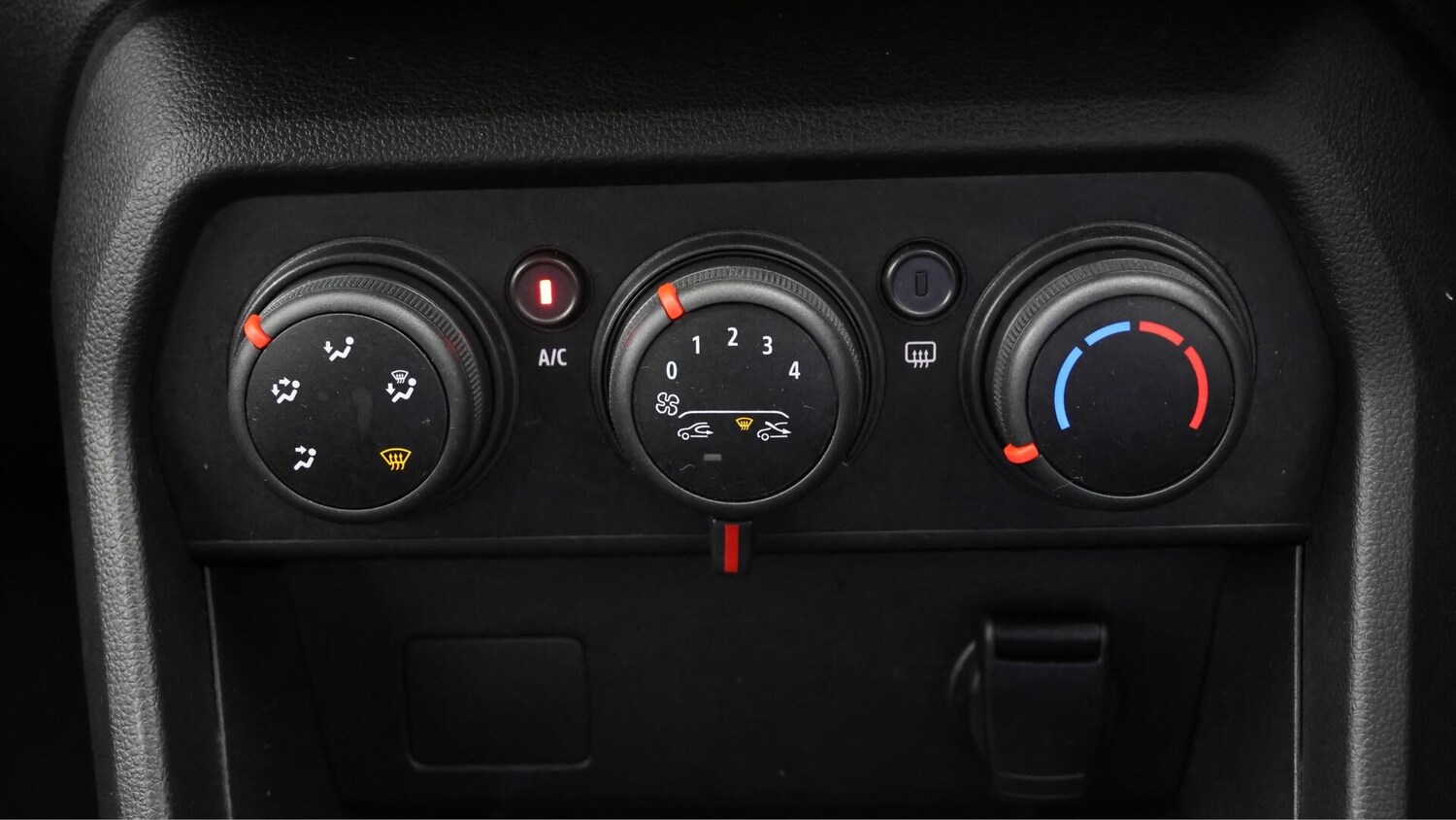 Used Dacia Sandero 2022 for sale - 76000892: Photo 13