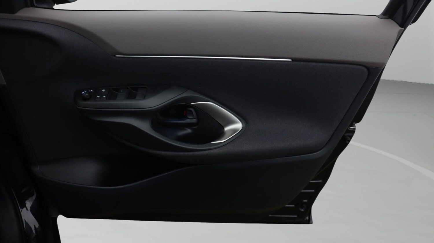 Used Toyota Yaris Cross 2023 for sale - 77906872: Photo 15