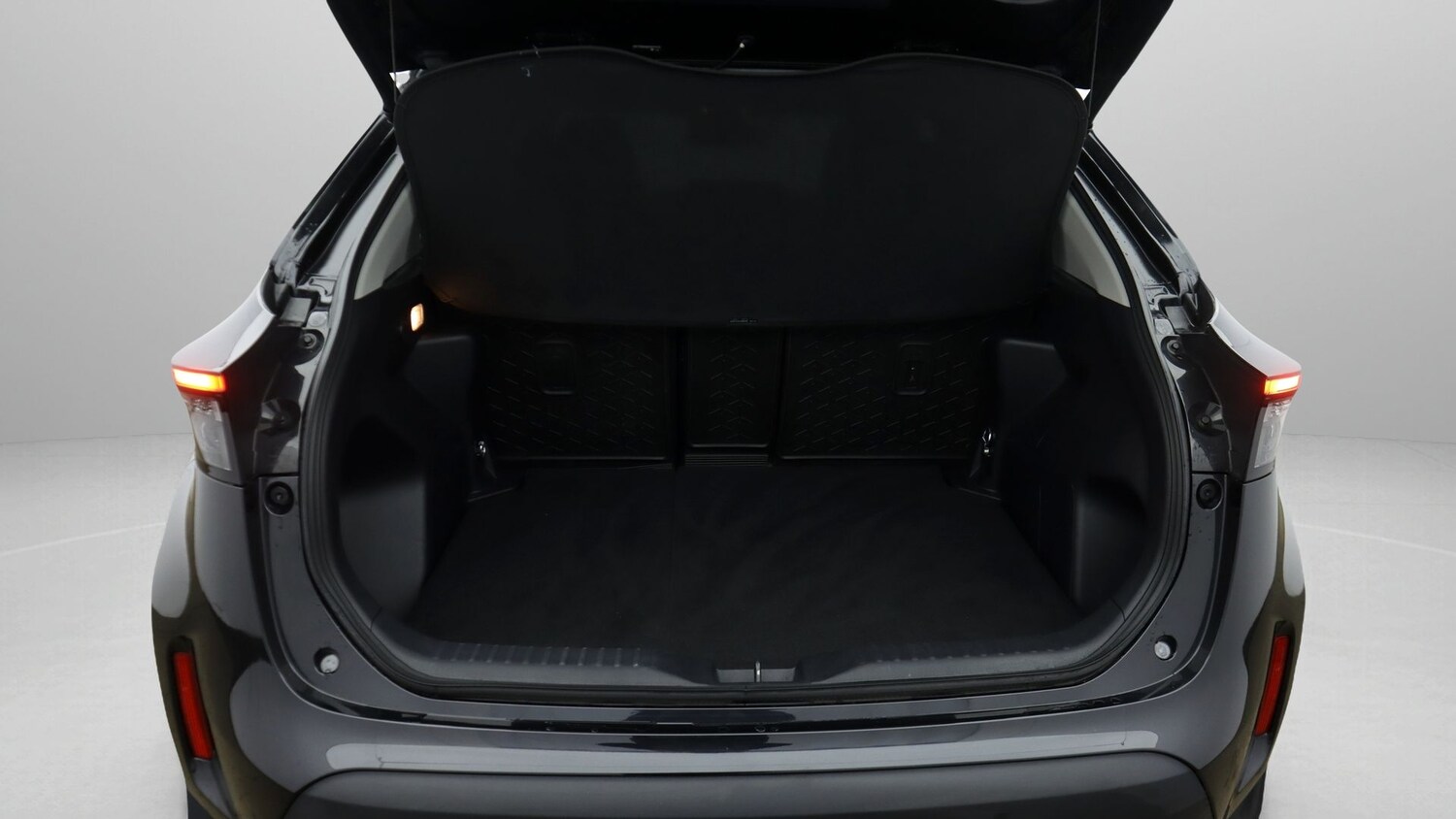 Used Toyota Yaris Cross 2023 for sale - 77906872: Photo 17