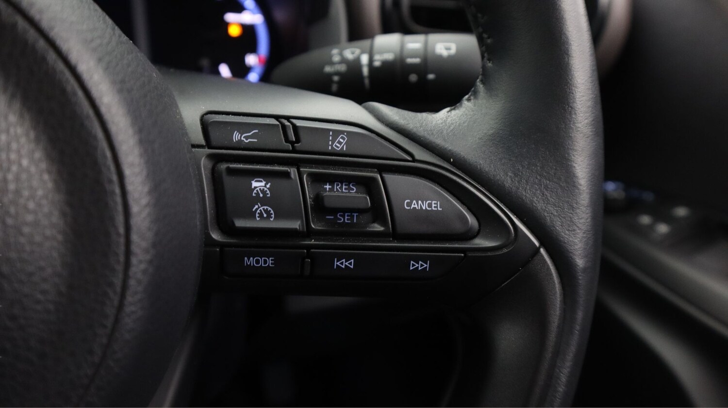 Used Toyota Yaris Cross 2023 for sale - 77906872: Photo 24